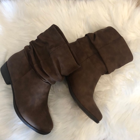 pilar slouchy flat boot